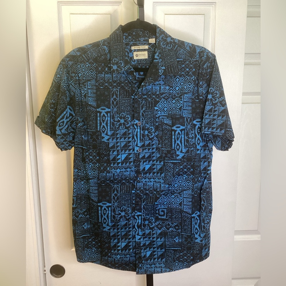Haggar Men's Black and Blue Patterned Shirt, size Medium